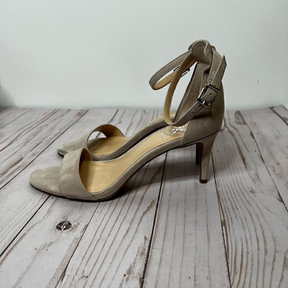 Vince Camuto Sebatani  Nude Tan Suede Leather Strappy Heel Sz 6.5 M